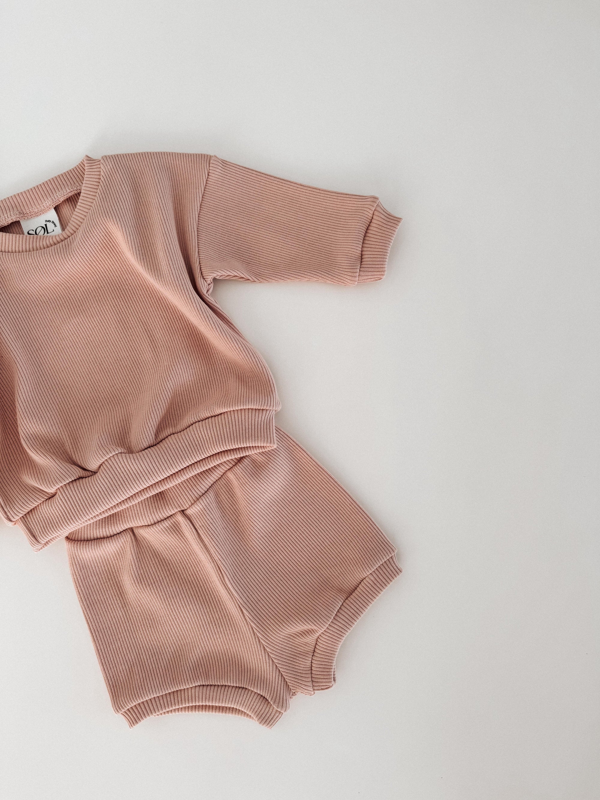 Sweater- shorts Pastel set