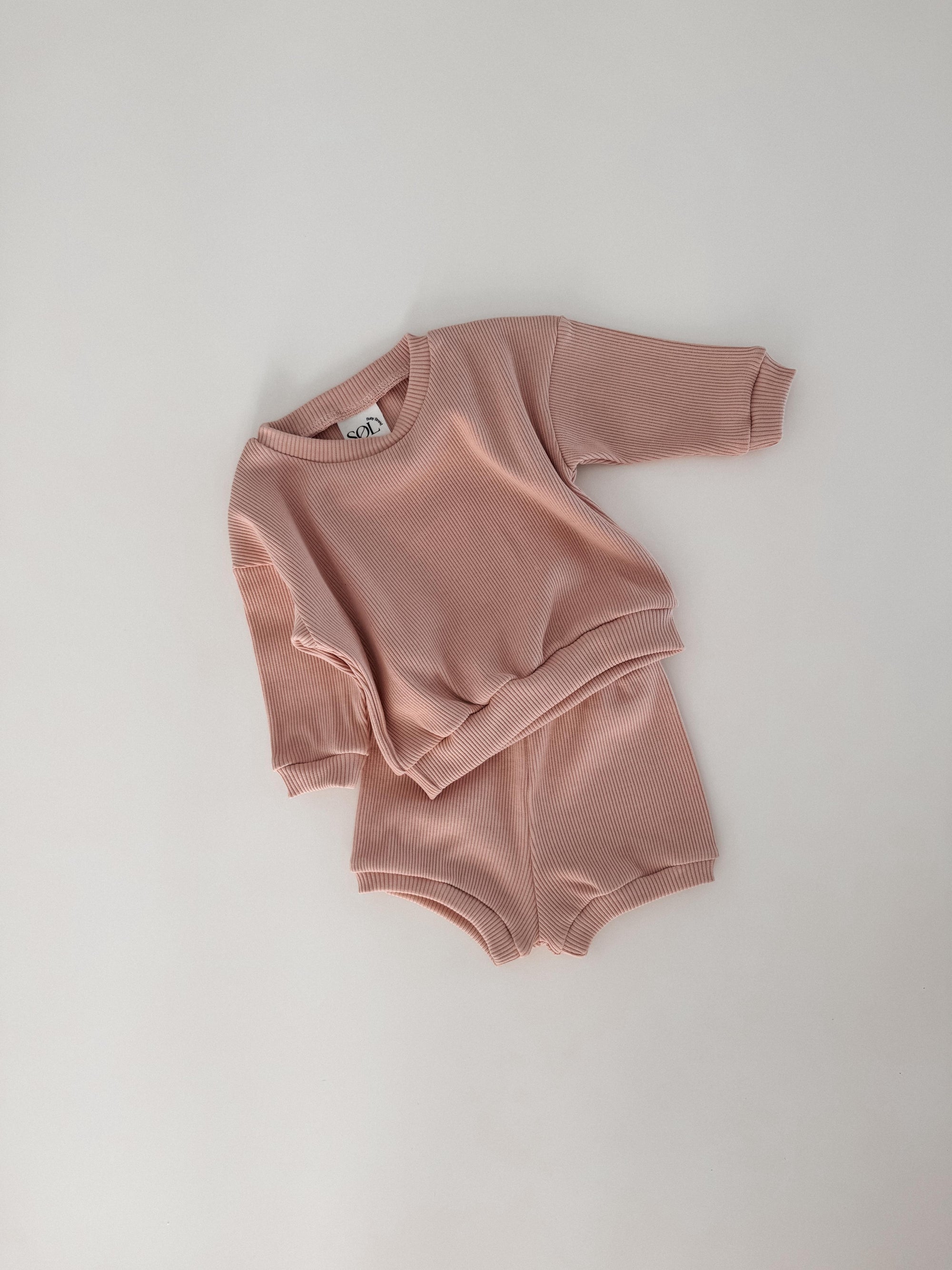 Sweater- shorts Pastel set