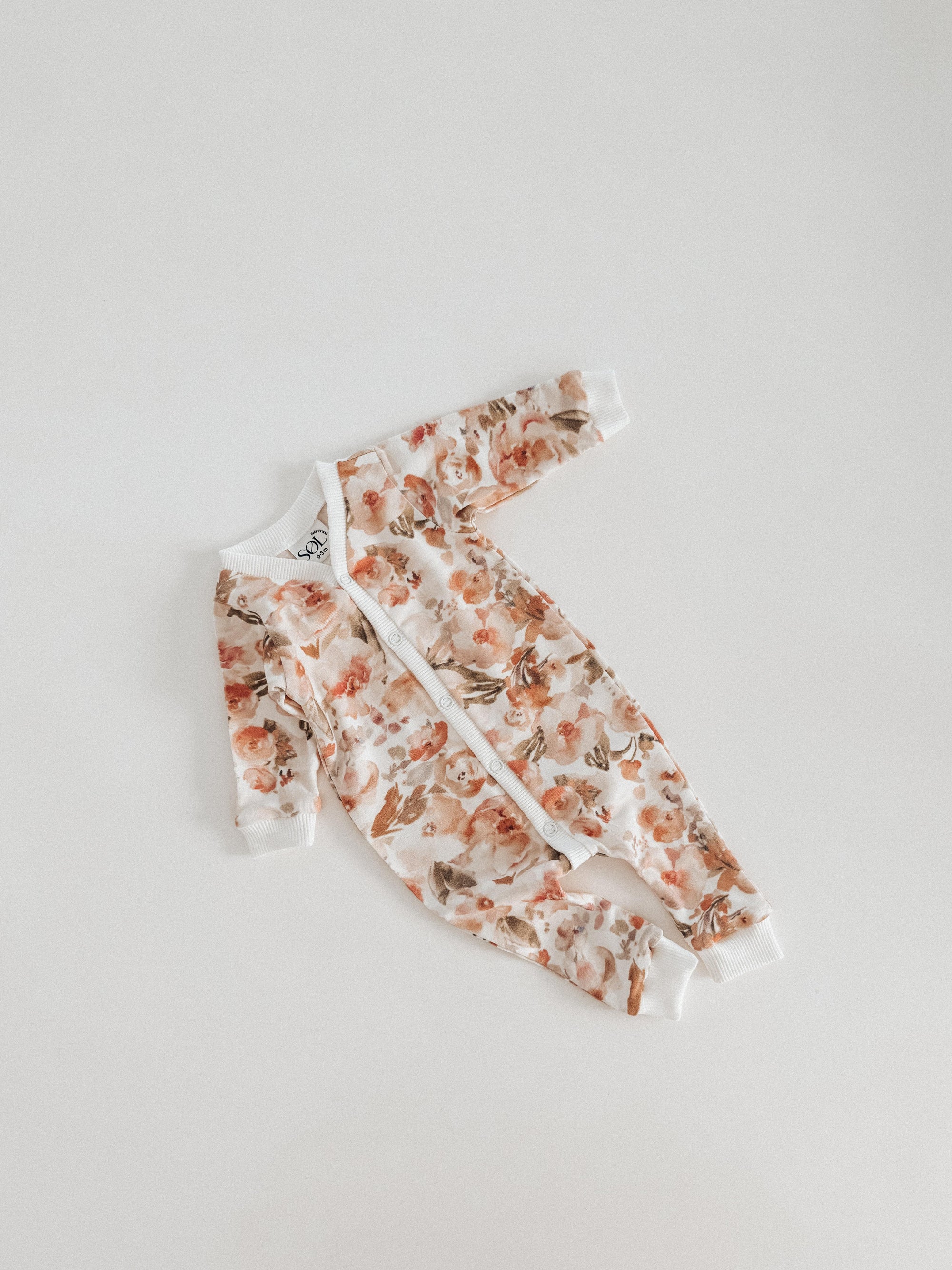 NEUTRAL FLOWERS